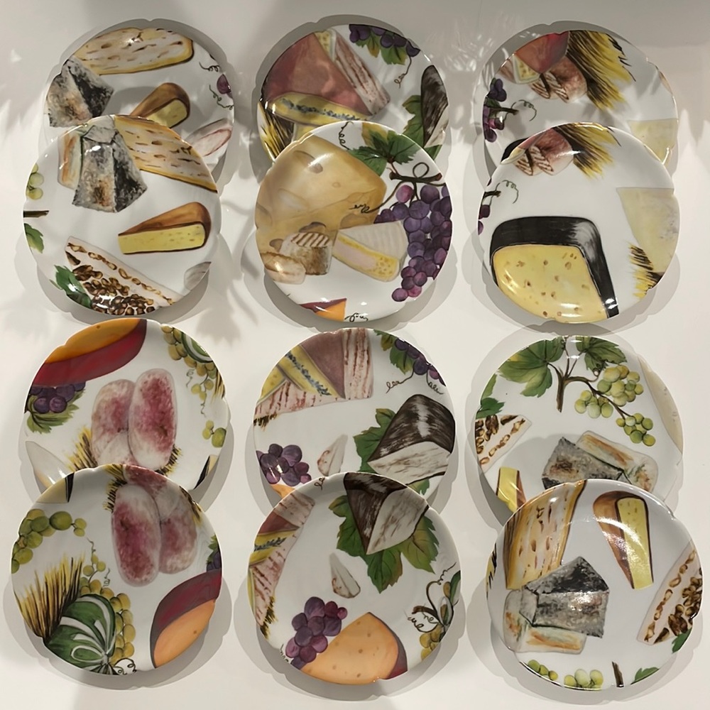 ROCHARD LIMOGUE VINTAGE                    Assorted 5” Cheese Horderve Plates